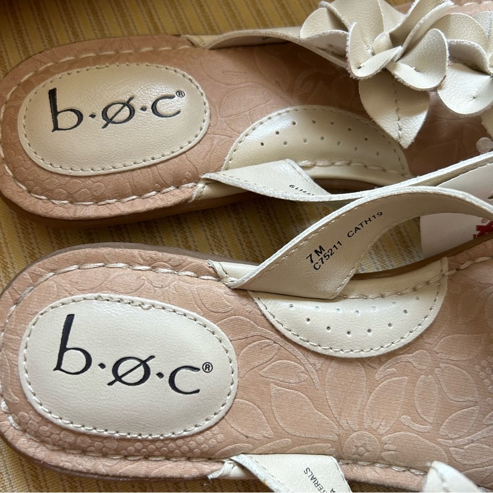 b.o.c. Women's Off White Floral Sandals - Picture 2 of 7